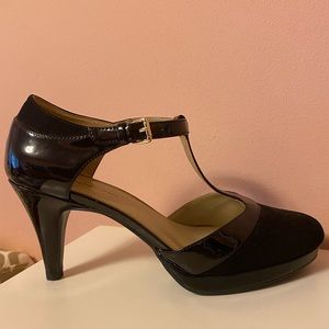 Bandolino T-strap heels